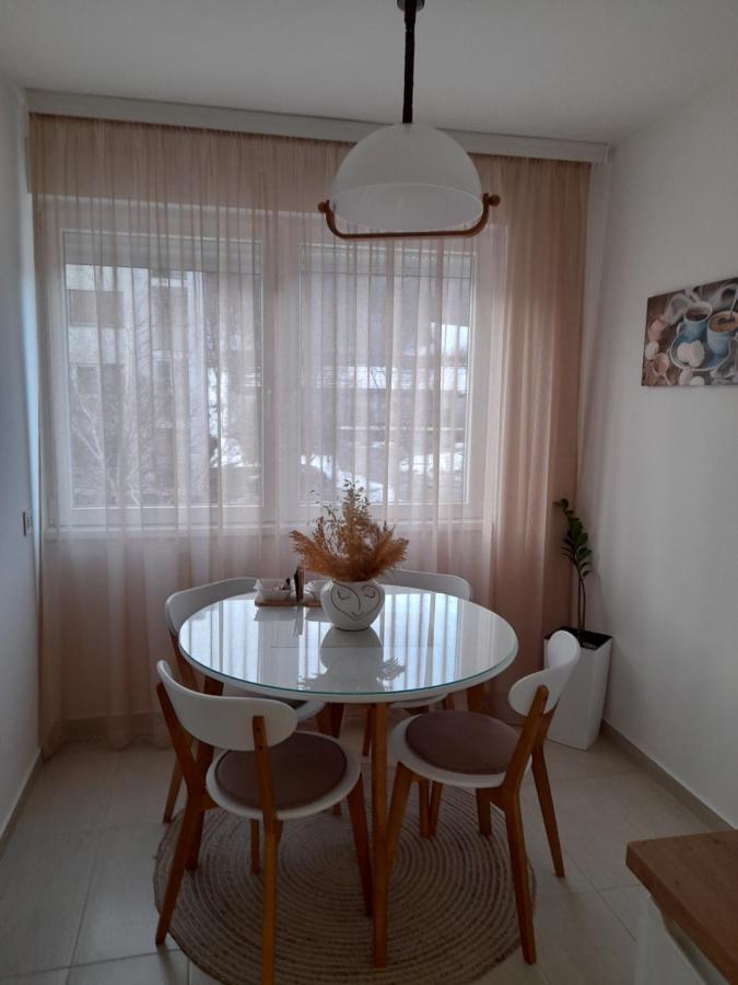 Apartman 8 Връдник Екстериор снимка